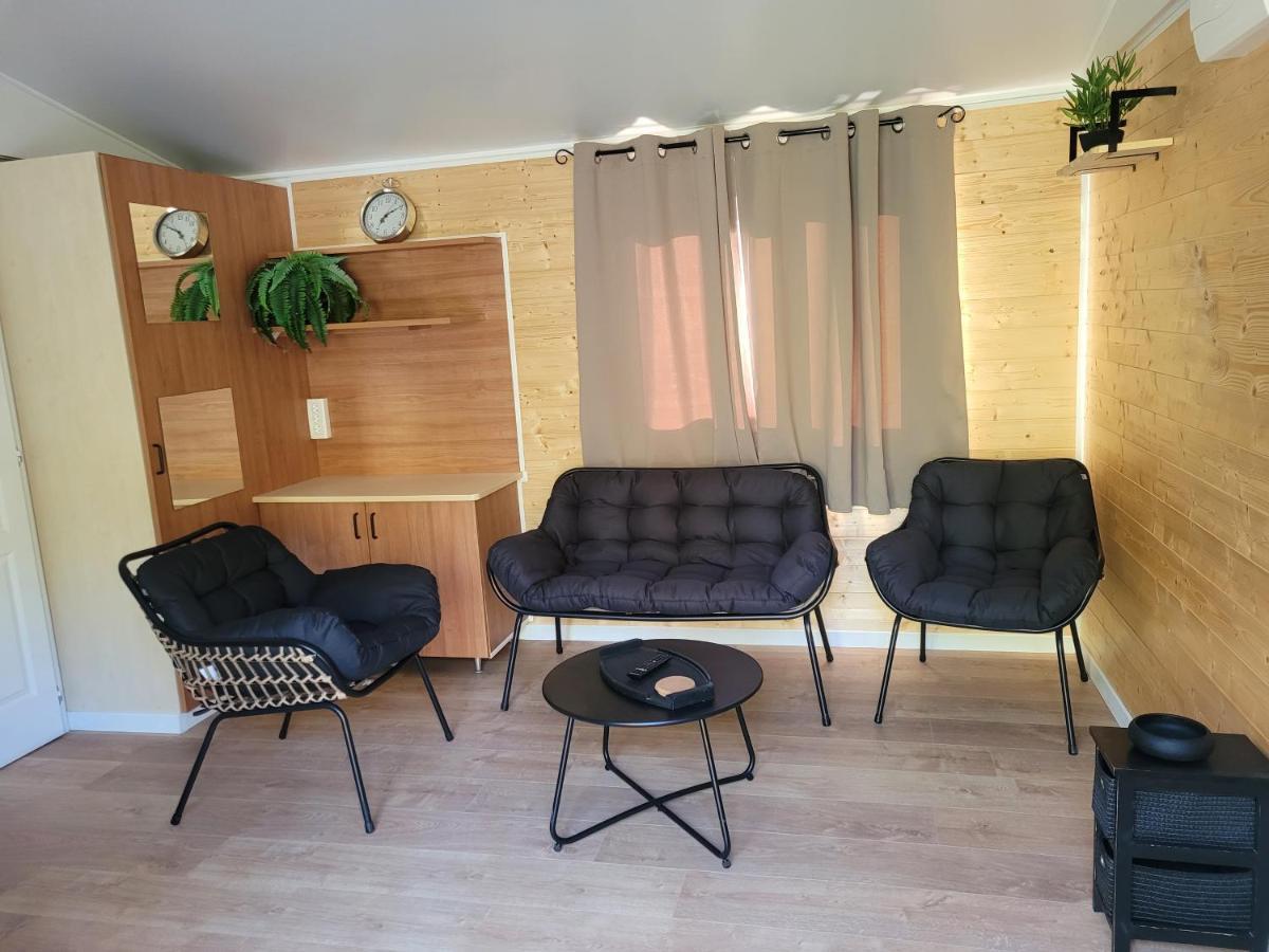 Mobil Home De Patricia Et Franck A Sigean Exterior photo